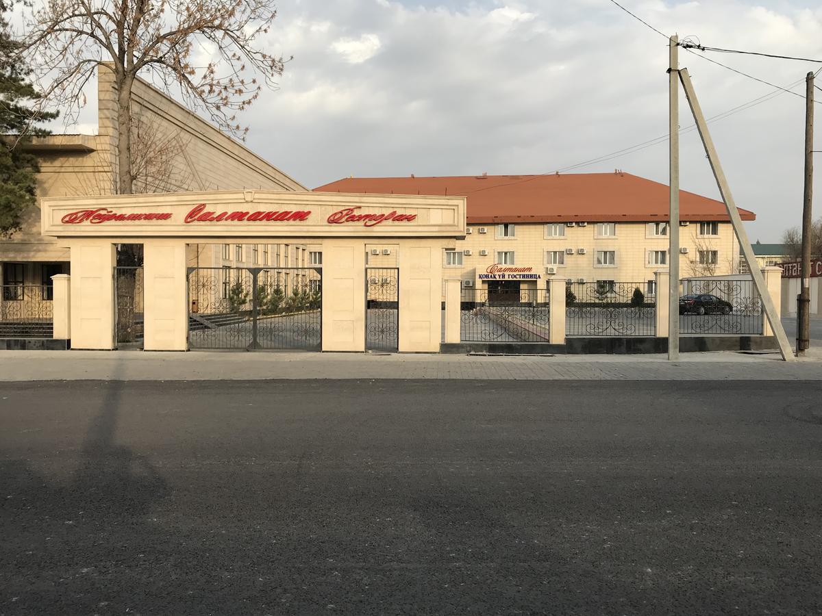 ホテルSaltanat タルディコルガン エクステリア 写真
